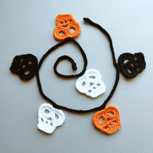 Halloween skull crochet pattern