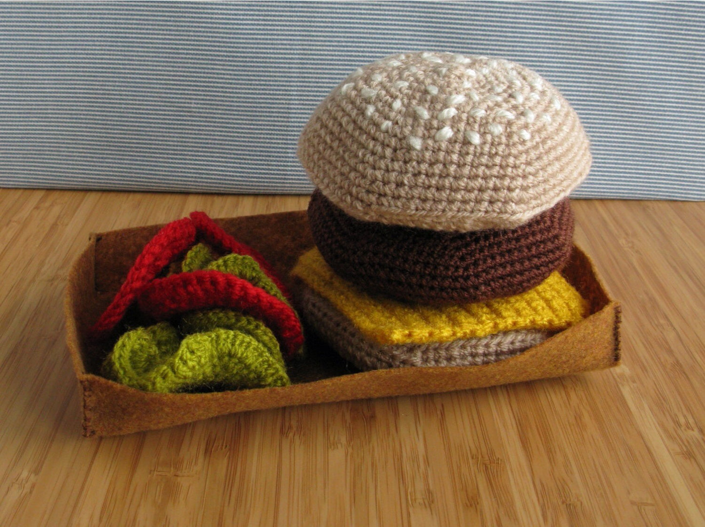 Cheese burger + salad crochet amigurumi